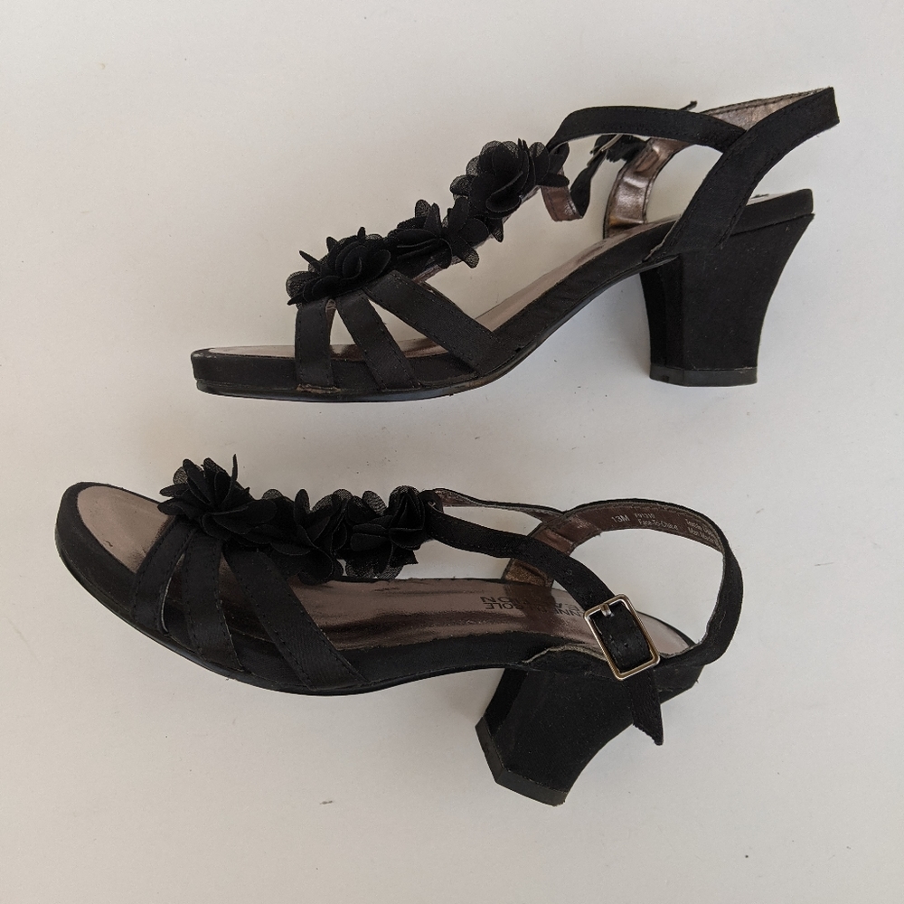 Girls heels - Picture 2 of 5